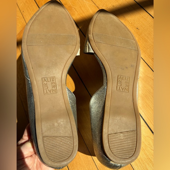 Naturalizer Silver Women's D’Orsay Flats Size 9 - Picture 10 of 10